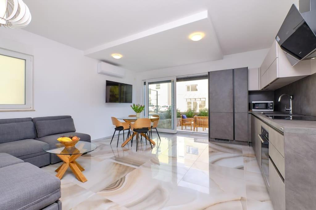 Apartments Olea มาลีโลชินจ์ ภายนอก รูปภาพ