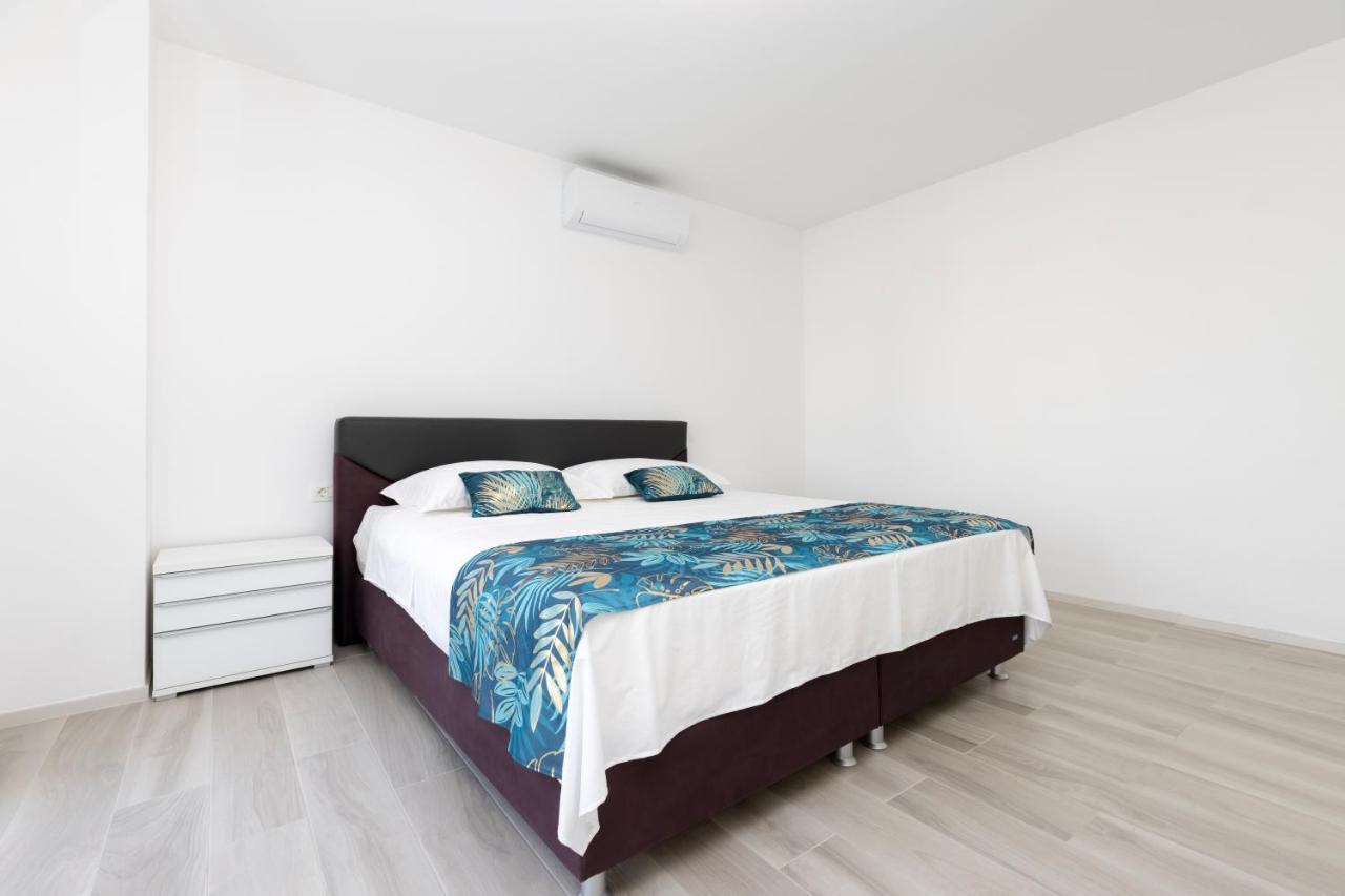 Apartments Olea มาลีโลชินจ์ ภายนอก รูปภาพ